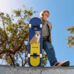 Personlig för engelska Bulldog Graphic Mini Skateboard Bräda 18,5 Cm<br><div class="desc">Hundälskarnas skateboard visar en engelsk bulldog som ställs in mot royalets blå och ljusa gult och är redo för att vara personlig med namn eller annan text i royalets blå text.</div>