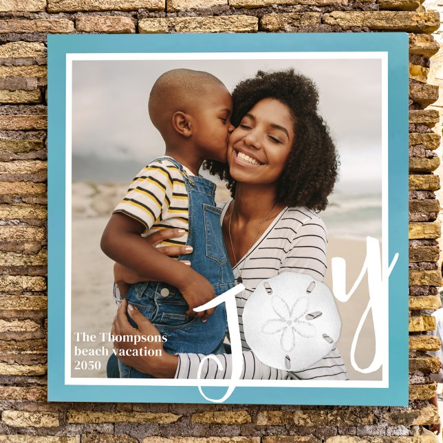 Personlig för fotomott i Cute Family Fototryck (Holiday joy typography style photo print with a turquoise background.)