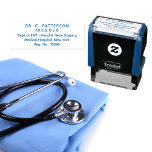 Personlig för hälsovård i Doktor Professionell Självfärgande Stämpel<br><div class="desc">Mediccal Doktor Health Professionell Simple Modern Script Personlig Namn Self Inking Rubber Frimärke har ditt namn,  professionellens titel,  avdelning,  praktikplats och ytterligare information. Perfekt för läkare och andra professioneller inom näringslivet. Designad av ©Evco Studio www.zazzle.com/store/evcostudio</div>