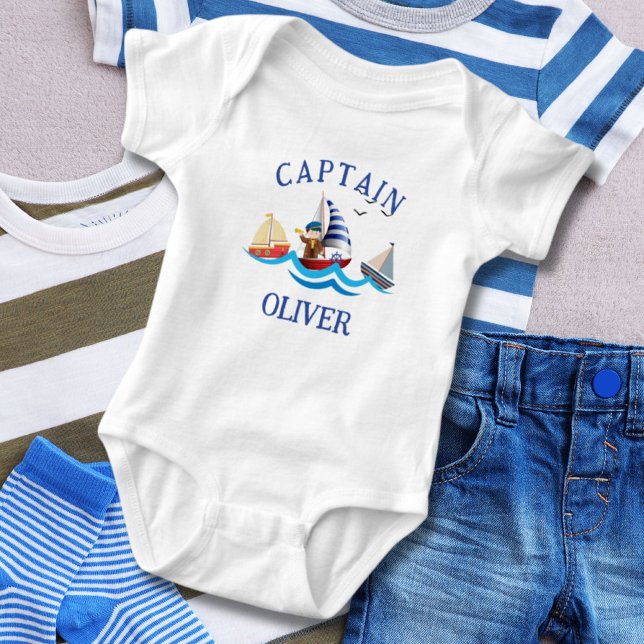 Personlig för kaptenen i Kids Nautical Boat T Shirt (Skapare uppladdad)