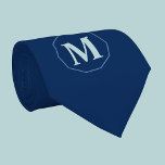 Personlig för marin blå elegant i monogram slips<br><div class="desc">En modern och elegant blå Tie med en personlig Monogram. Klicka bara på "Anpassa den här mallen" om du vill ändra Monogrammet.</div>