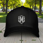 Personlig för Monogram Vapensköld Initialer Anpass Broderad Keps<br><div class="desc">Monogram Vapensköld Monogrammed Initialer Anpassningsbar Personlig Embroied Baseball Cap har det enkla,  moderna,  broderade monogrammet av initialer i en vapensköld gräns. Perfekt som en gåva till familj och vänner för födelsedag,  jul,  Fars dag,  Mors dag,  bröllop med mera. Skapat av Evco Studio www.zazzle.com/store/evcostudio</div>