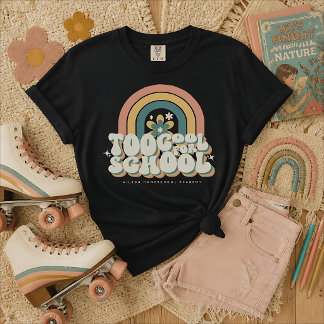 Personlig för Too Cool For School Rainbow Retro T Shirt