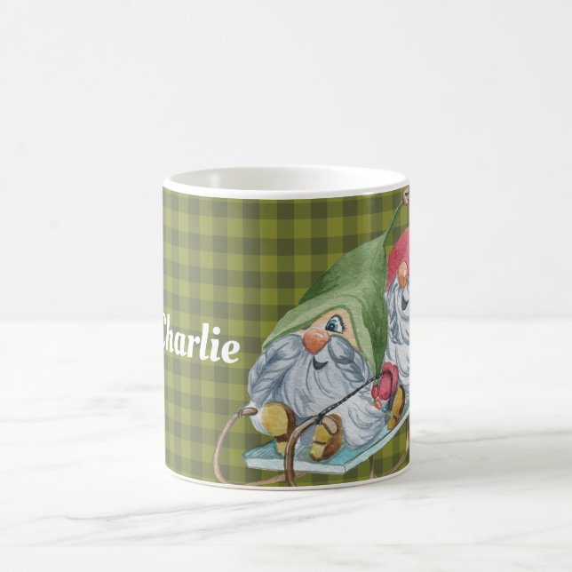 Personlig för Whimsiding Sledding Gnomes Kaffemugg (Center)