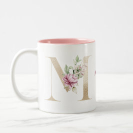 Personlig förgylld initial M med rosa blommor Två-Tonad Mugg