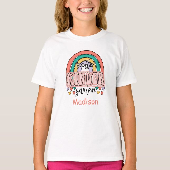 Personlig förskole-regnbåge tillbaka till skolan  t shirt (Framsida)