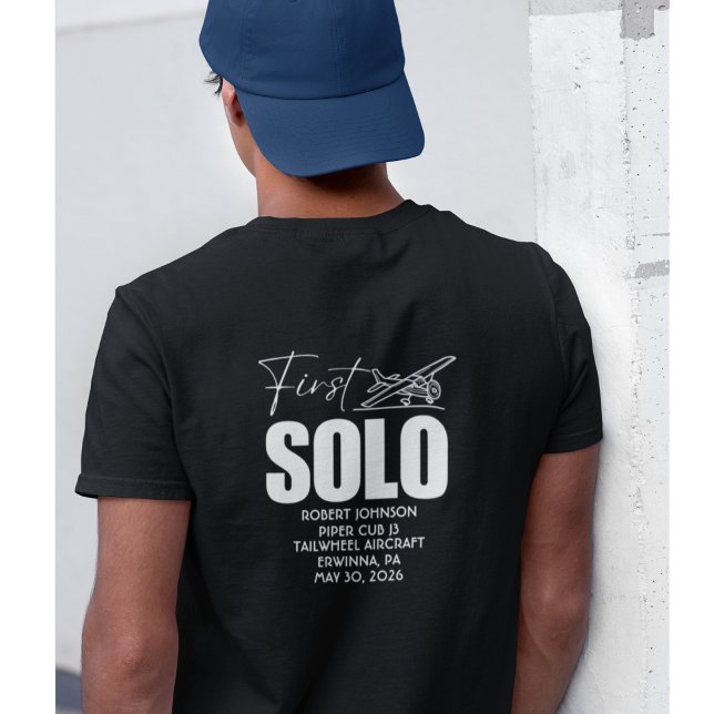 Personlig Första Ensamflygning | PILOT | Flygplan T Shirt (Skapare uppladdad)
