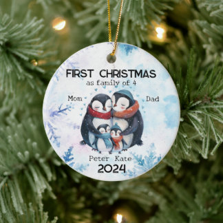 Personlig Första jul som en familj av fyra Julgransprydnad Keramik