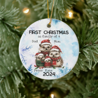 Personlig Första jul som en familj av fyra Julgransprydnad Keramik