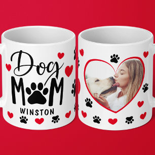 Personlig foto med hundmamma, röda hjärtan och tas kaffemugg