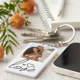 Personlig fotokollage med monogram-text