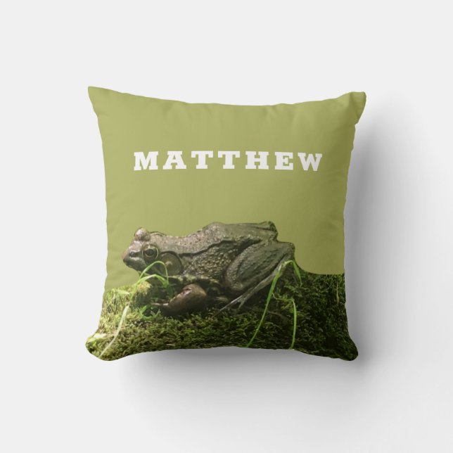 Personlig Frog på en Mossy Sten Photo Grönt Kudde (Framsida)