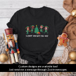 Personlig Funny Ansikte Photo jul Elf T Shirt<br><div class="desc">Gå in i feststämningen med vår familje- och Vänner-Anpassningsbar Elf Ansikte Matching T-shirts till jul! Anpassa T-tröjan med snygga mönster och lägg till din familjs ansikte för att göra den unik för dig. Den här skjortan är perfekt för familjefotor eller helgdag. Perfekt för familjejul party, grupptillställningar och mysiga julförmiddagar gör...</div>
