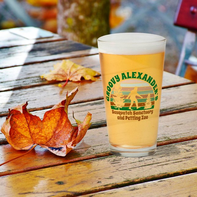 Personlig Funny Sasquatch Sanctuary Glaskopp (Skapare uppladdad)
