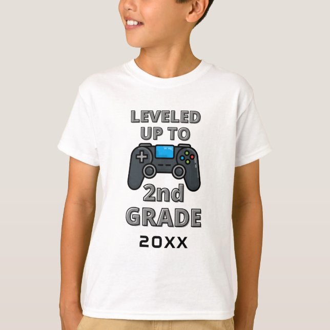 Personlig Gamer upp till andra Klass T Shirt (Framsida)