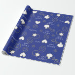 Personlig ger dig en bild av Dreidels och Heards 2 Presentpapper<br><div class="desc">Personlig Chanukah/Hanukkah Wrapping Papprare "Dreidels & Hearts 2" Blue och guld. Låt oss få igång den här Hanukkah-Party med vår nyaste, personlig presentfigursättning för att klä upp Chanukah-presenter:) Ta bort text, "Kärlek & Peace" och annan text och lägg till din egen text var som helst på pappra. Använda ditt favoritteckensnitt...</div>