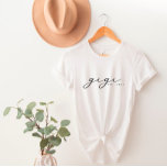 Personlig Gigi Grandma T-Shirt<br><div class="desc">Vi lägger alltid till nya mönster varje dag!</div>
