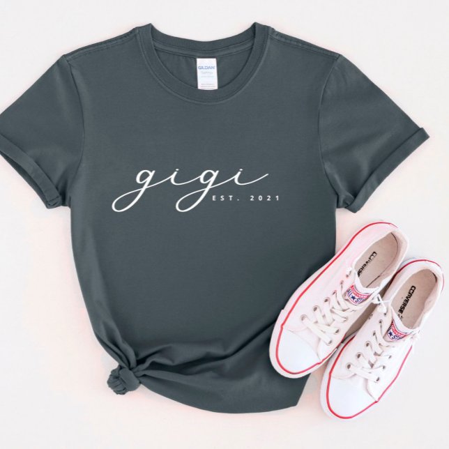 Personlig Gigi Grandma T-Shirt (Skapare uppladdad)