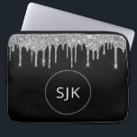 Personlig Girly Silver Glitter Gnistra Monogram Laptop Fodral<br><div class="desc">Personlig Silver och Black Faux Glitter och Gnistra Elegant Monogrammed Initialer Fodral. Fodral kan anpassas så att det omfattar ditt första och första namn.</div>