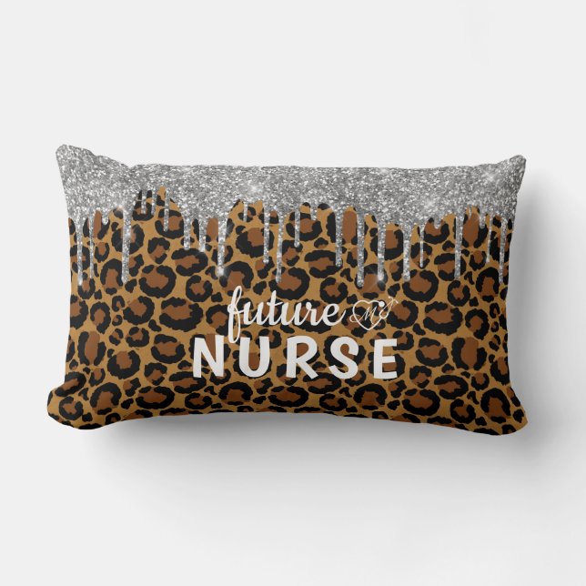 Personlig Glam Nurse Lumbar Pillow Lumbarkudde (Framsida)