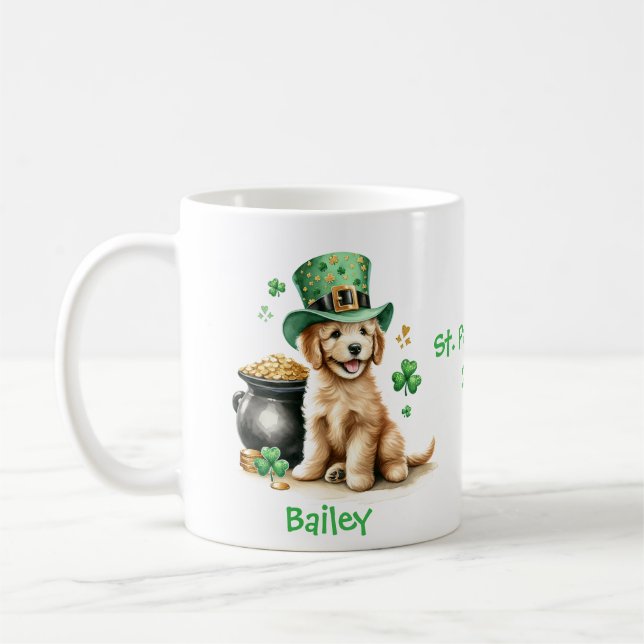Personlig Goldendoodle St. Patty's Day Mugg (Vänster)