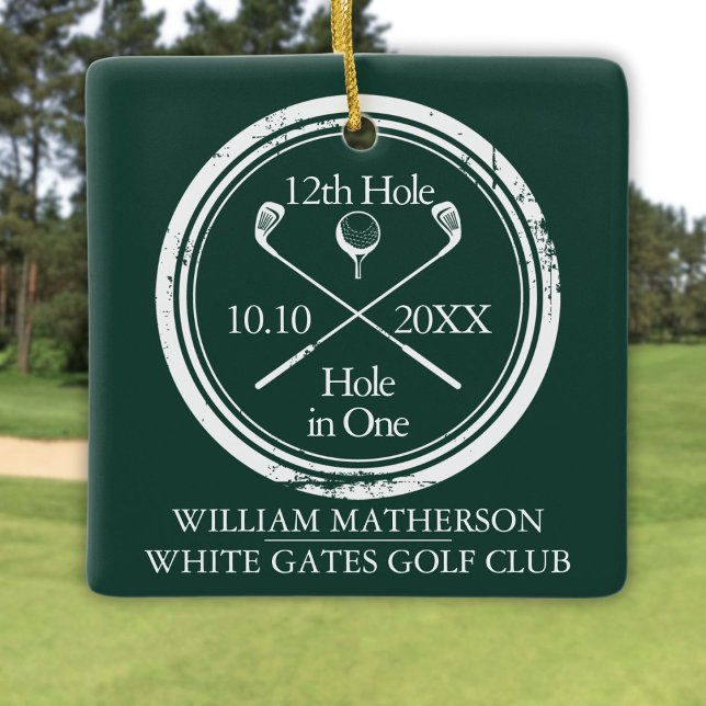 Personlig Golf Hål i en Retro Emerald Grönt Julgransprydnad Keramik (Personalized Golf Hole In One Retro Emerald Green Ceramic Ornament)