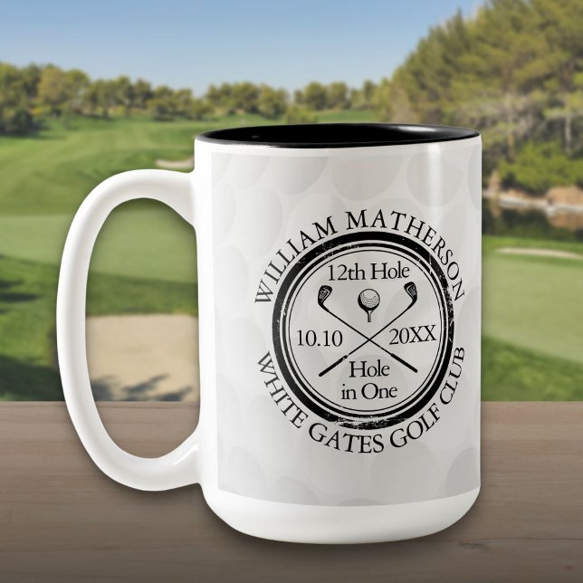 Personlig golfboll med hål i ett Två-Tonad mugg (Hole in One Personalized Golf Ball Two-Tone Coffee Mug)