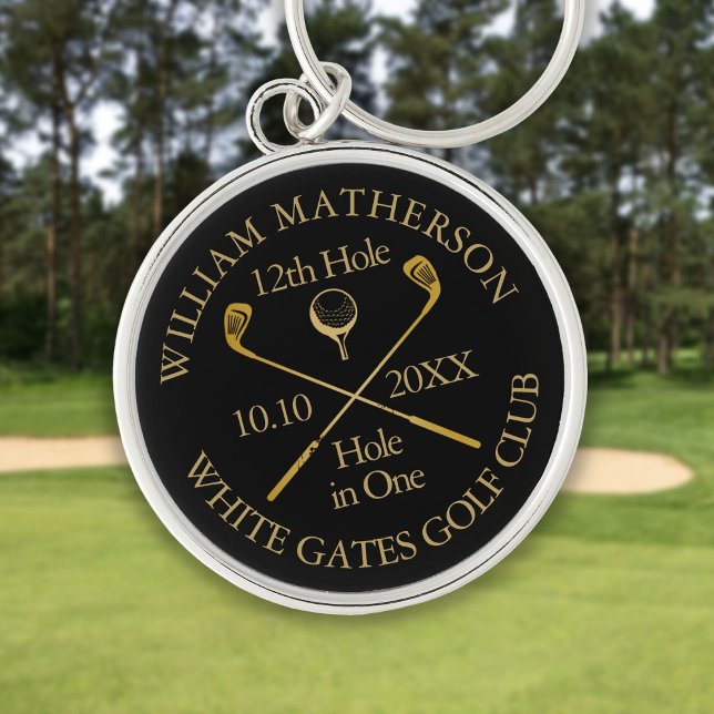 Personlig golfhål i ett svart och guld rund silverfärgad nyckelring (Personalized Golf Hole in One Black And Gold Keychain)