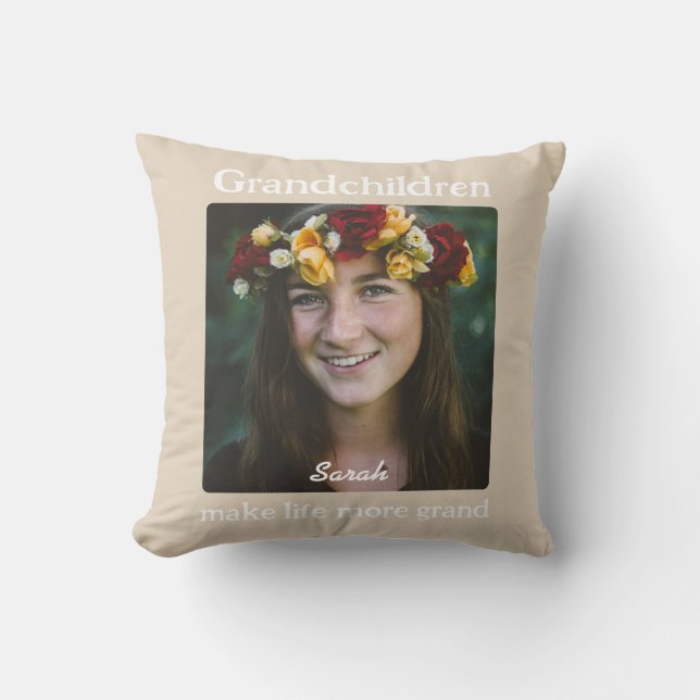 Personlig Grandchild Cushion för morförälder Kudde (Framsida)