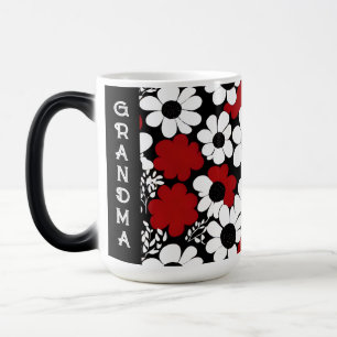 Personlig Grandma-Blommönster Magisk Mugg