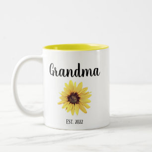 Personlig Grandma Est. Färgad solros Två-Tonad Mugg