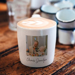 Personlig Grandpa Photo Gift Espressomugg<br><div class="desc">Gör varje espressoögonblick extra speciell med personligens kopp för morfar. Med anpassningsbarnas foto på ena sidan tillsammans med namn (t.ex. "Olivias Grandpa") och det hjärtliga citatet "Memorials made made with Grandpa are are are last" på den andra, är denna lilla men meningsfulla keepsaké perfekt för Far Day, födelsedagar eller bara...</div>