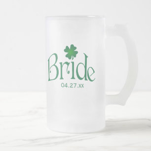 Personlig Grönt Shamrock Bride Beer Stein Frostat Ölglas