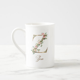 Personlig gul blomsterinitialmonogram Z Benporslin Mugg