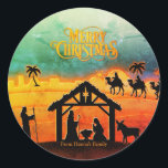 Personlig Guld Nativitet "God jul" Runt Klistermärke<br><div class="desc">Personlig Guld Rim Nativitet Silhouette "God jul" Lägg till lite skönhet i helig till dina helgdag-gåvor och hälsning med den här spännande julklistermärket på Nativitetscen, en unik design från dig! Det här runda klistermärket har en serene silhuette Nativitet som skildrar Mary, Joseph och baby Jesus i mangaren, tillsammans med en...</div>