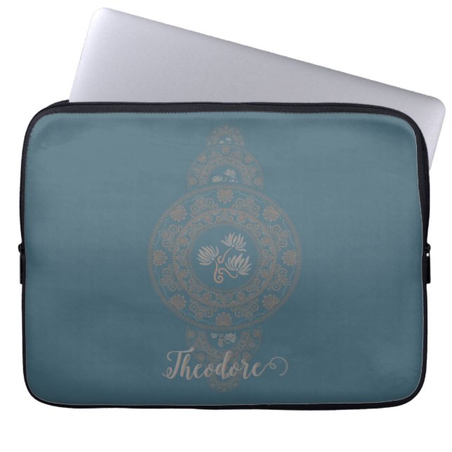 Personlig Guld Rococo Lotus Ornamental Mandala Laptop Fodral (Framsidan)