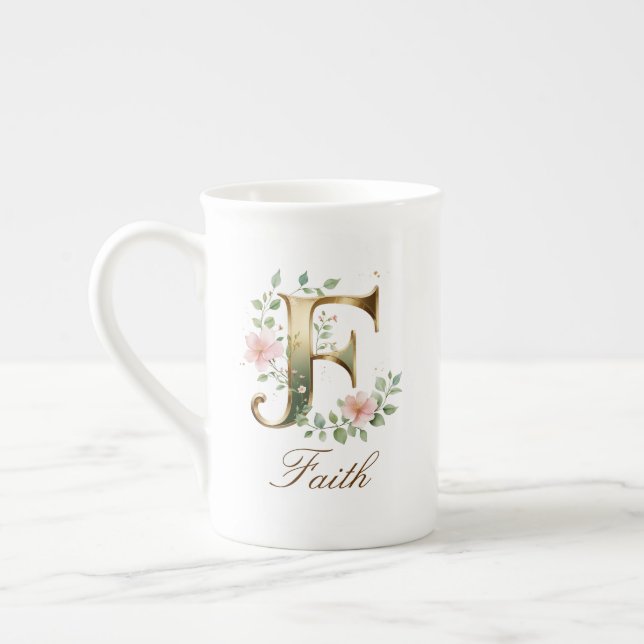 Personlig guldbokstavsinitial F med blommor Benporslin Mugg (Vänster)