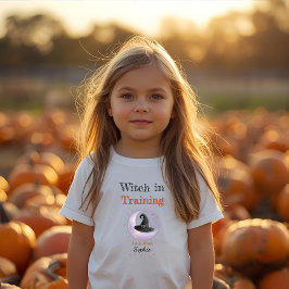 Personlig Häxa Under Utbildning – Halloween T Shirt