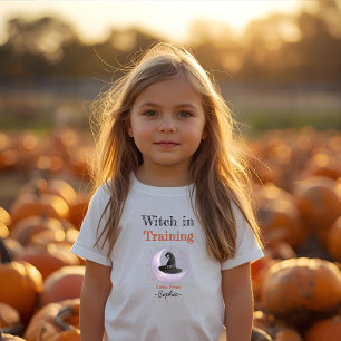 Personlig Häxa Under Utbildning – Halloween T Shirt