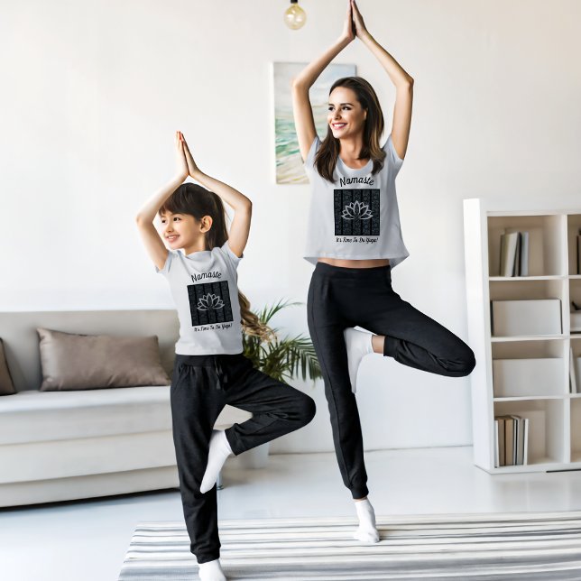Personlig Henna Yoga Mönster T Shirt (Skapare uppladdad)