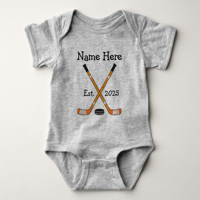 Personlig Hockey Baby Namn-år Born Orange T Shirt (Framsida)