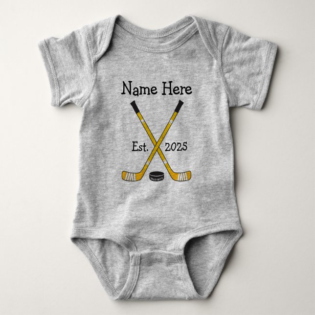 Personlig Hockey Baby Namn-året Born Black Guld T Shirt (Framsida)