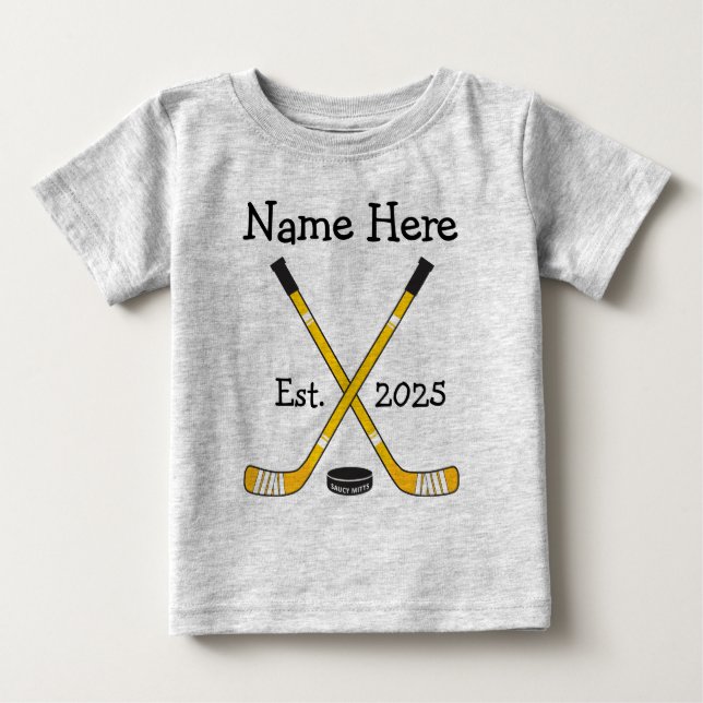 Personlig Hockey Baby Namn födelsedag Born Guld T Shirt (Framsida)