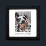 Personlig-Hund, fotnotsruta Minnesask<br><div class="desc">En enastående hund-foto-keepsakbox med en hund med leksak och texten: "Vår bra pojke" med din hund namn. Anpassa till hund för pojke eller flicka.</div>