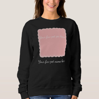 Personlig husdjursfoto i rosa scalloped ram t shirt