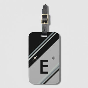 personlig i svart stripe-monogram bagagebricka