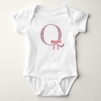 Personlig Initial Flicka ’Q’ T Shirt