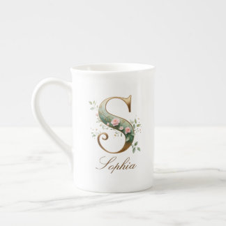 Personlig Initial S i Guld med Blommönster Benporslin Mugg