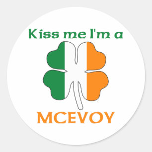 Personlig Irish Kiss Me Jag heter Mcevoy Runt Klistermärke