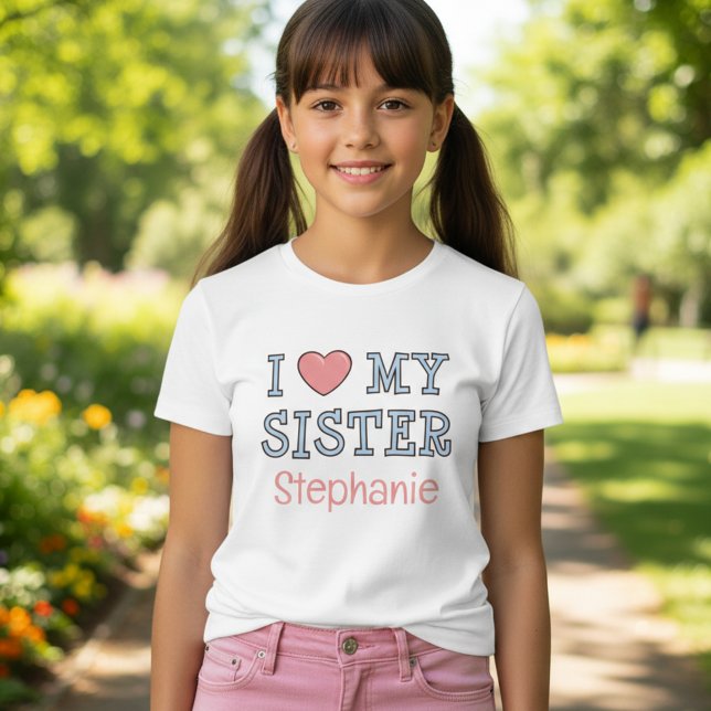 Personlig 'Jag älskar min syster' T-shirt för barn (Personalized I love my sister shirt.)
